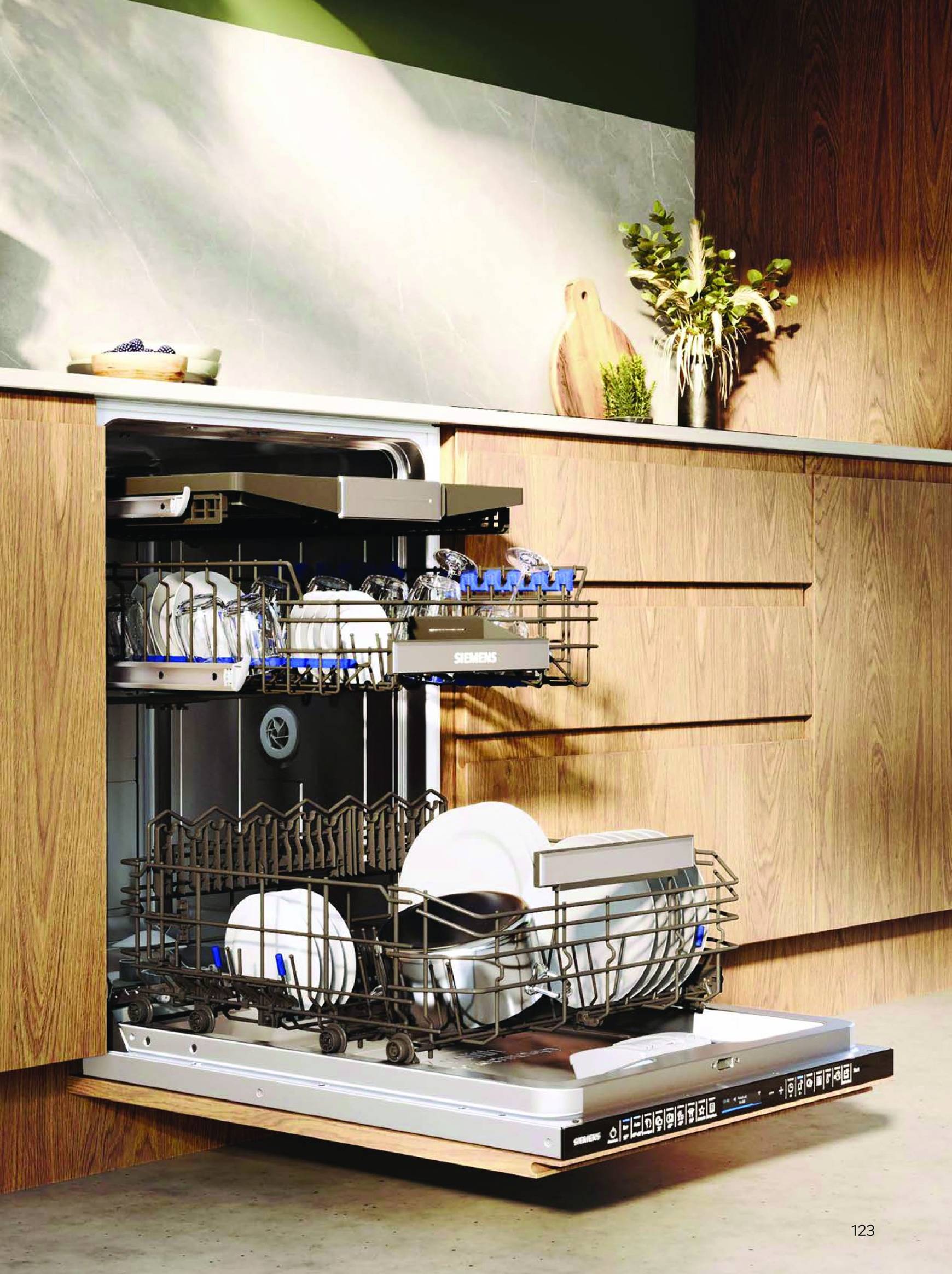 Page 123 of Aktuálny mobelix leták platný od utorka 01.07 do 31.12